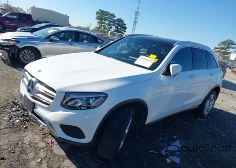 2018 Mercedes-Benz Glc 300 4Matic z USA, uszkodzony, nr VIN WDC0G4KB9JV017637